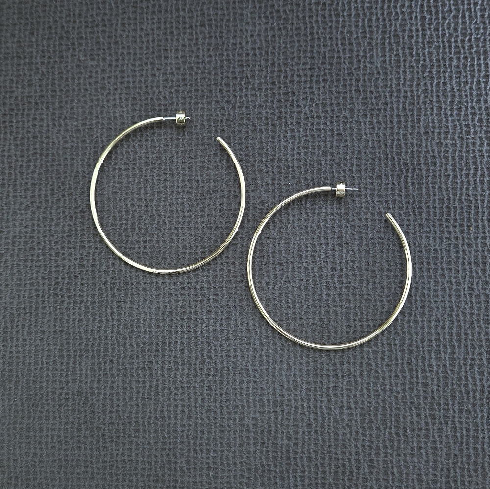 Michael Kors Gold💛 "Cityscape"🏙 Large Hoop Earrings - Picture 10 of 14
